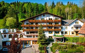 Holzschuh Schwarzwaldhotel